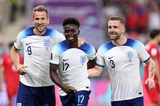 1669051734625065244.jpg 1443288931-612x612.jpg