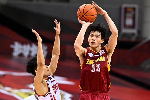 kaiyun-浙江输球还折损大将 吴前本赛季撞上巨星墙?