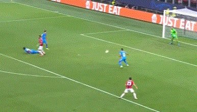 1632862397536088417.gif 931.gif